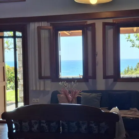 Villa Alisahni Beachfront Kiotari
