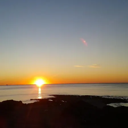 Vila Alisahni Beachfront *